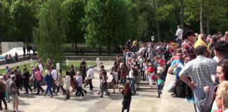 Imagine there is a new Friedensbewegung